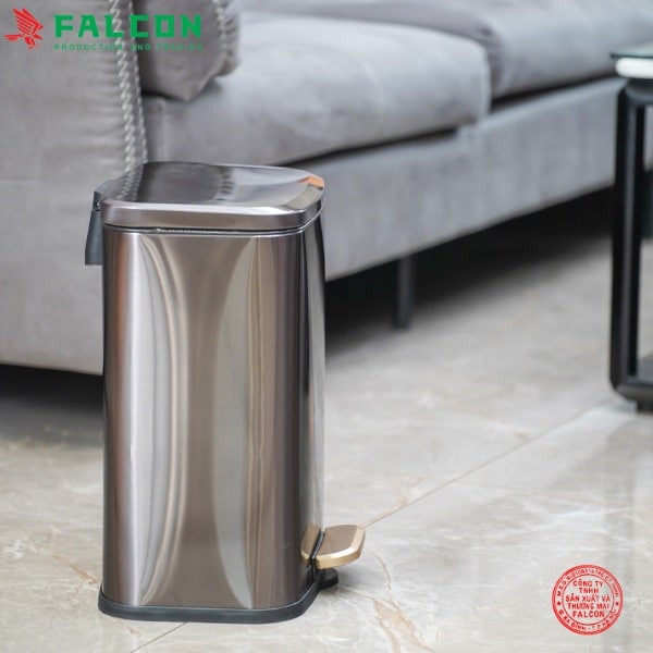 thùng rác đạp chân cao cấp, tiện lợi dễ sử dụng