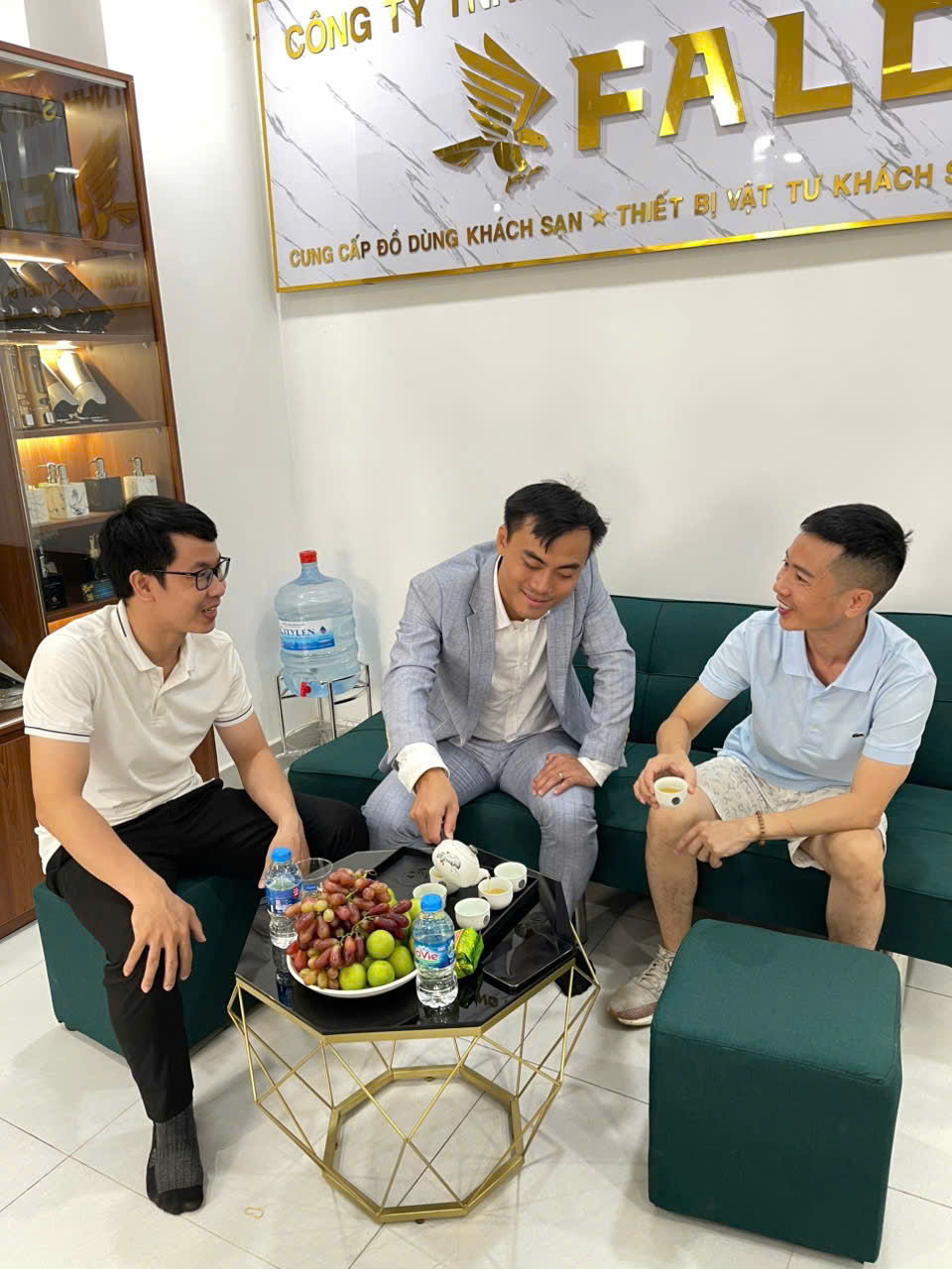 falcon khai trương cơ sở mới tiếp cận nhiều khách hàng