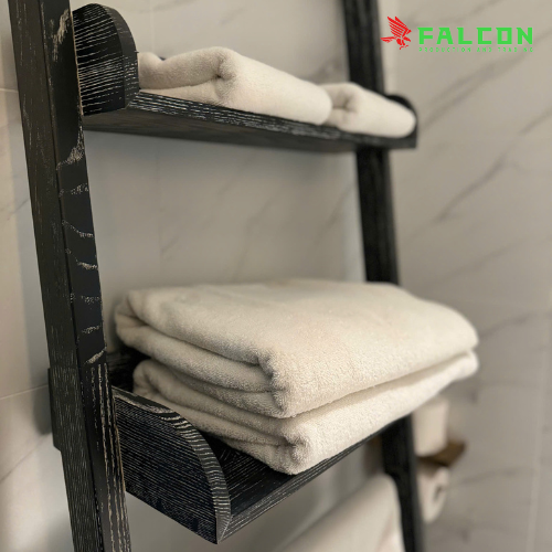 Falcon cung cấp khăn tắm